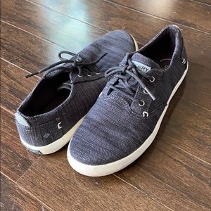 Sperry boys casual shoes, size 6.5!